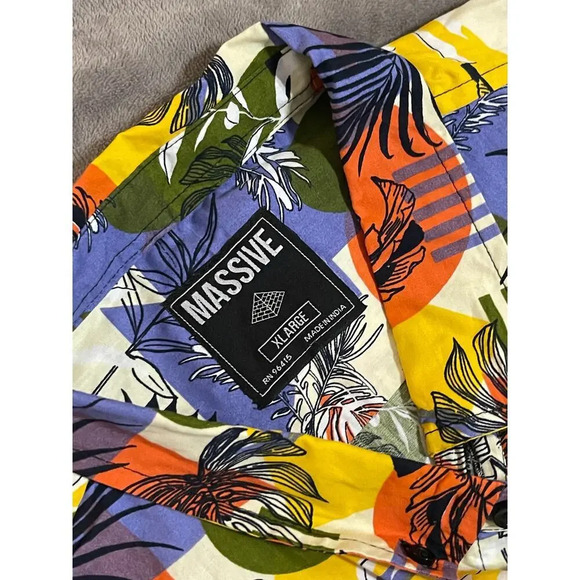 Massive Whisper SS Buttondown Size XL Men Shirt Vacation Resort Retro Fun - Picture 3 of 8